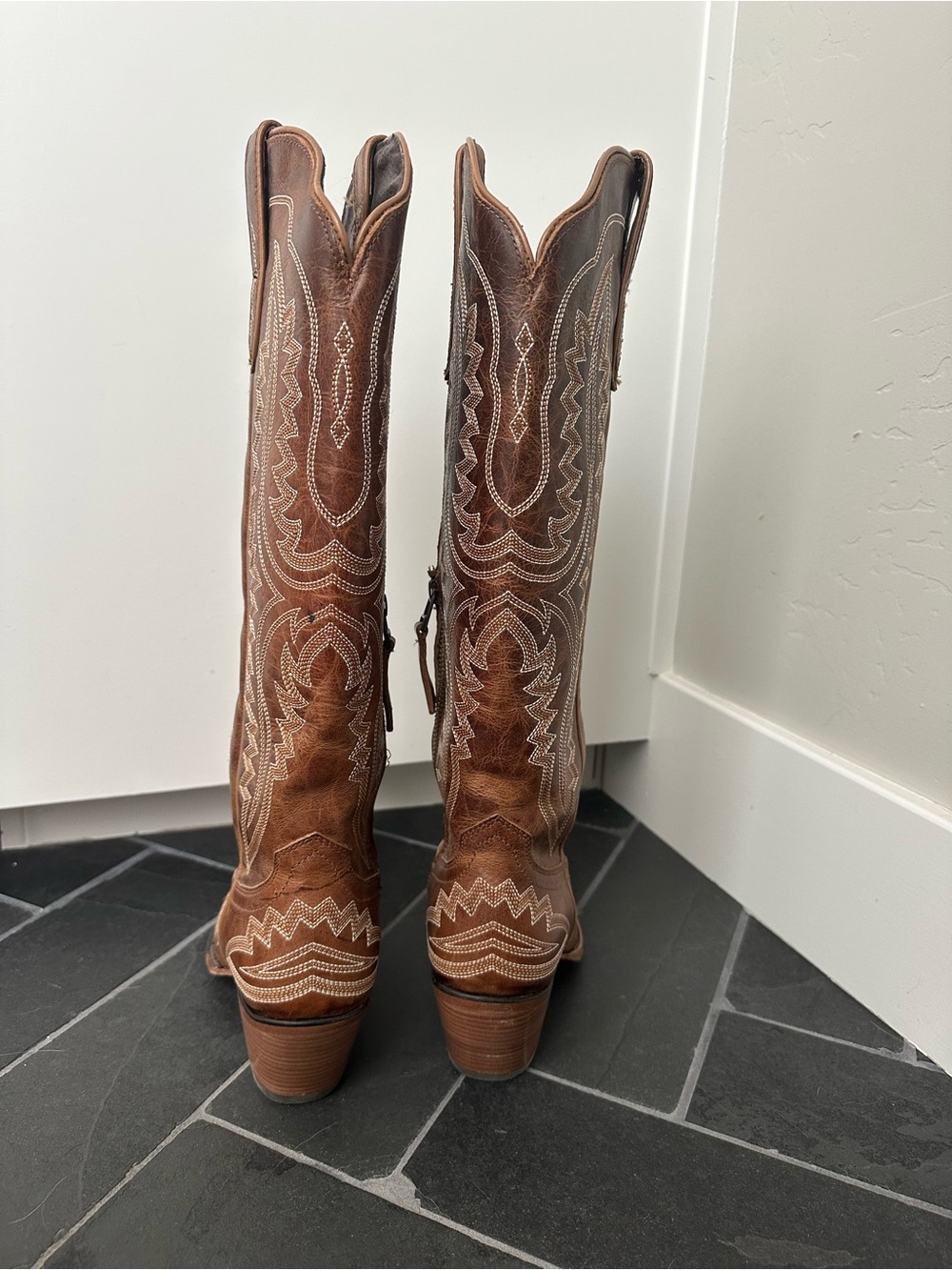 Ariat Casanova Leather Western Boots - Picture 2 of 9